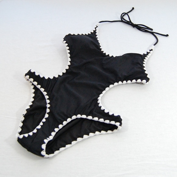SALE -- Venus Shell Stitch Monokini (NWT) - Picture 4 of 8